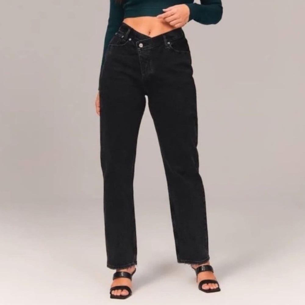 Abercrombie & Fitch The Dad High Rise Jeans Asymmetrical Crossover Waist Detail